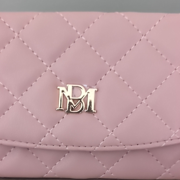 Badgley Mischka Blush Quilted Wallet - Picture 2 of 4